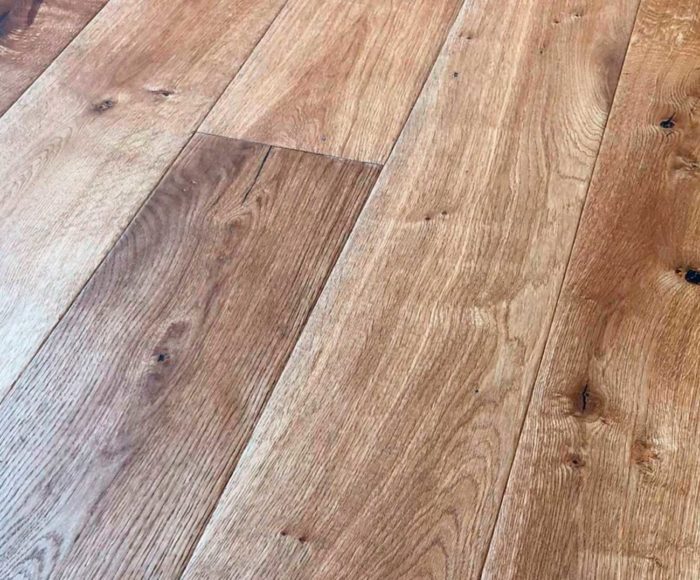 Parquet multicapa de madera natural Cora