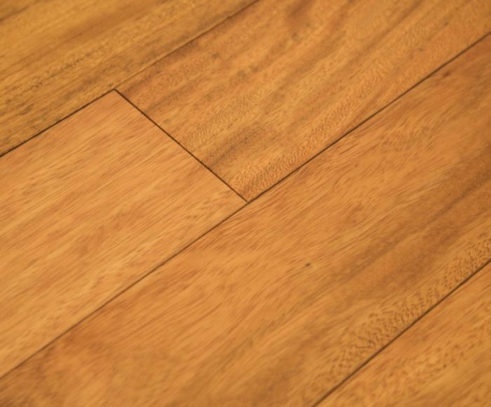 Suelo macizo de madera Elondo