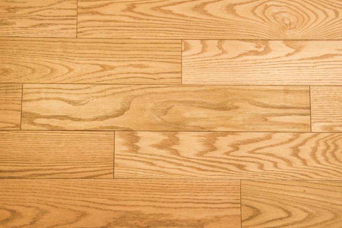 Suelo macizo de madera Roble