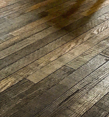 Suelo de madera artesanal macizo