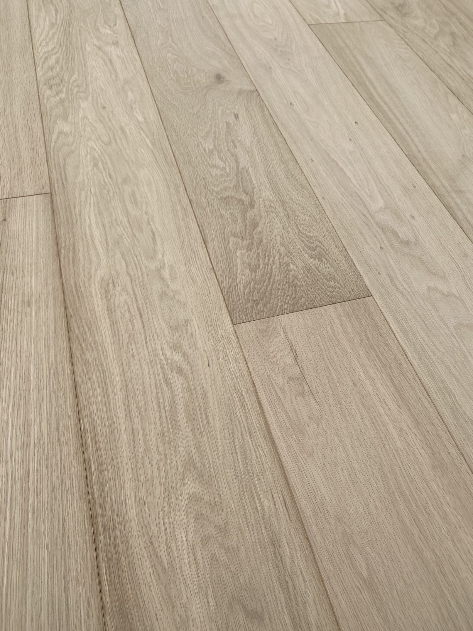 Suelo de madera de roble Levante