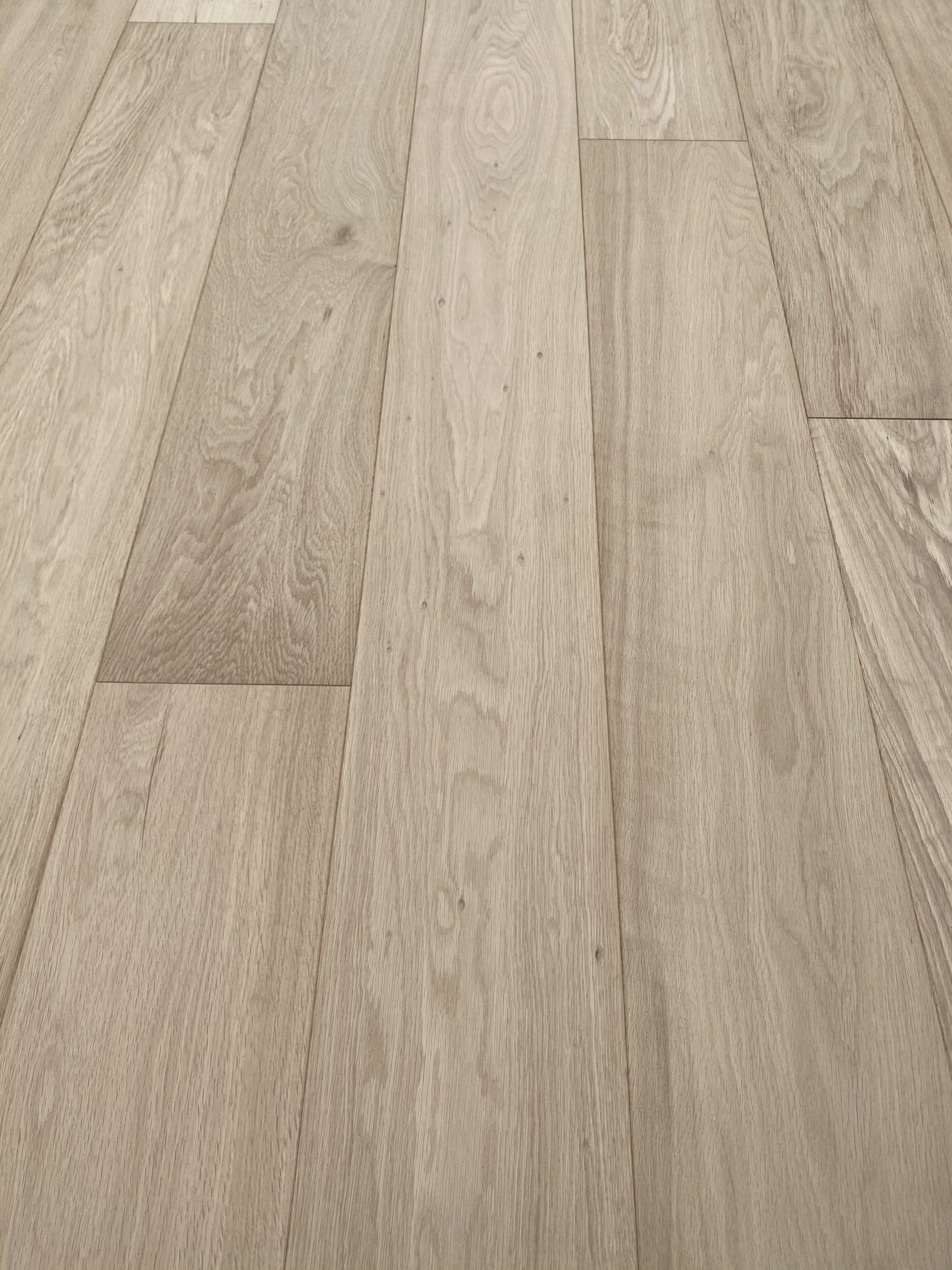 Suelo de madera de roble Levante