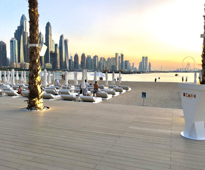 Proyecto Exterpark Cube Crema en Hotel Five