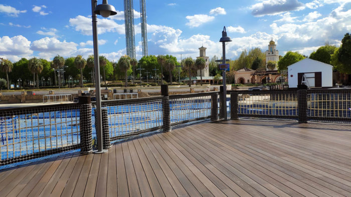 Proyecto Exterpark Tech Cube Ipe en Warner Madrid