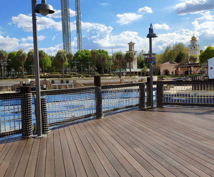 Proyecto Exterpark Tech Cube Ipe en Warner Madrid